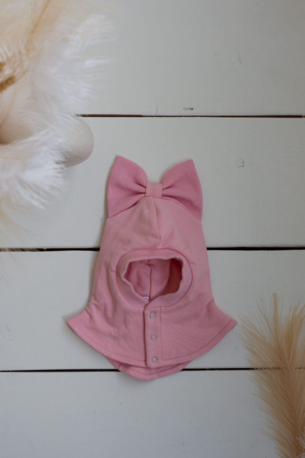 IMG_6664 Rožinės spalvos šalmukas su kaspinėliu