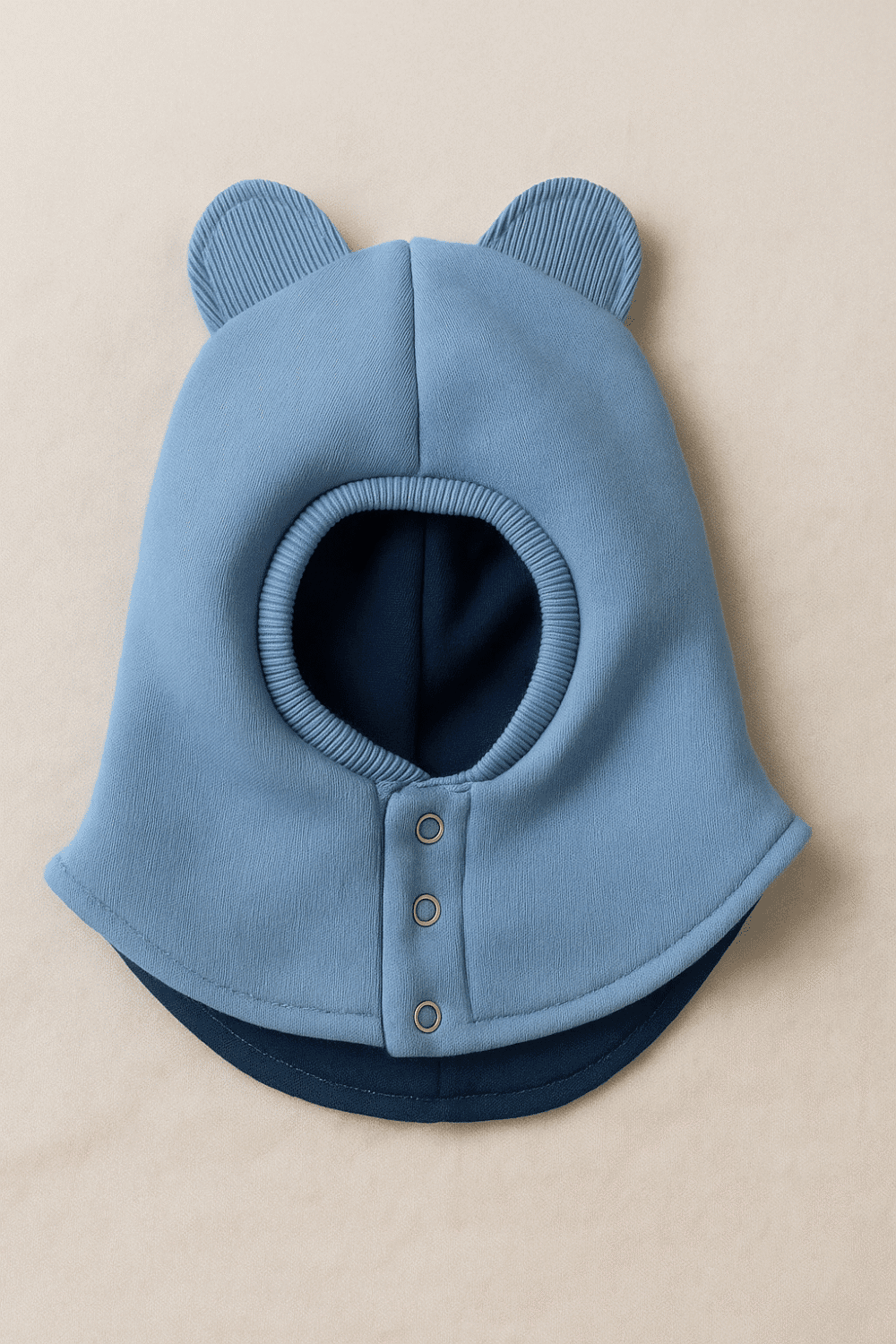 Žieminis šalmukas žydros spalvos